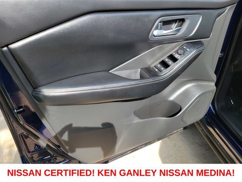 Certified 2025 Nissan Rogue SV AWD/4WD image 38