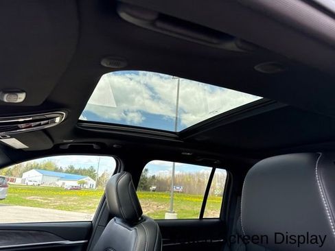 New 2026 Jeep Grand Cherokee Limited w/ Limited Altitude Package AWD/4WD image 5