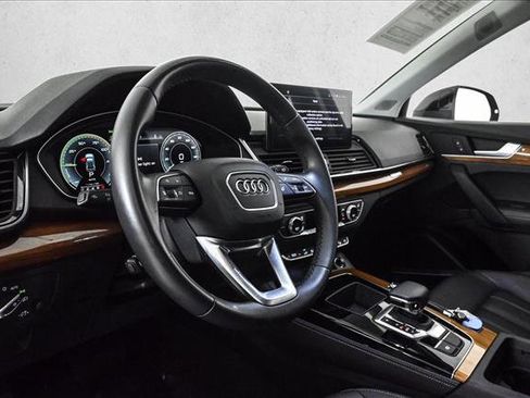 Used 2021 Audi Q5 e Premium Plus image 10