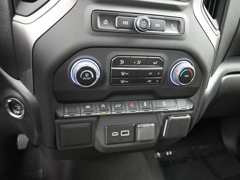 Used 2025 Chevrolet Silverado 1500 Custom Trail Boss AWD/4WD image 13