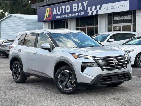 Used 2025 Nissan Rogue SV AWD/4WD image 5