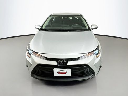 Used 2024 Toyota Corolla LE FWD image 2