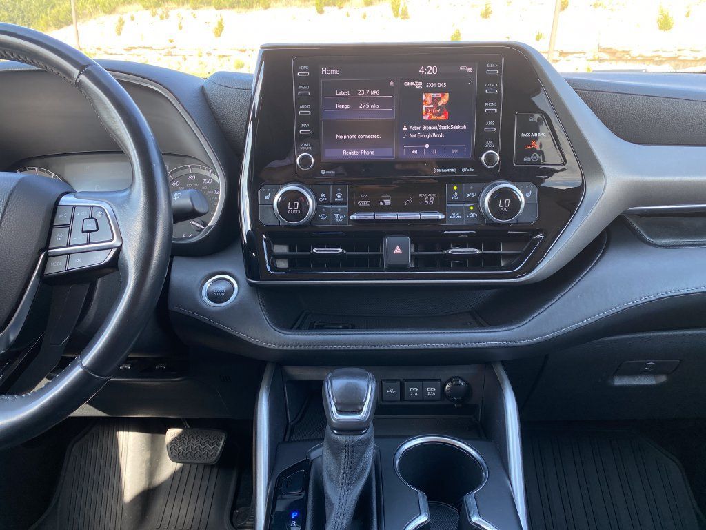 Used 2021 Toyota Highlander XLE AWD/4WD image 64