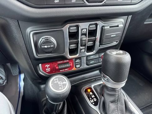 Used 2026 Jeep Wrangler Unlimited Rubicon AWD/4WD image 22