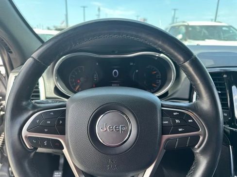 Used 2020 Jeep Grand Cherokee Altitude RWD image 8