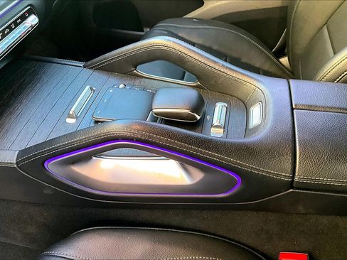 Used 2021 Mercedes-Benz GLS 450 4MATIC image 16