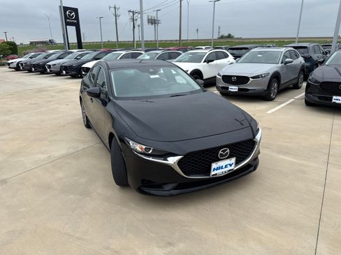 Used 2021 MAZDA MAZDA3 s FWD image 3