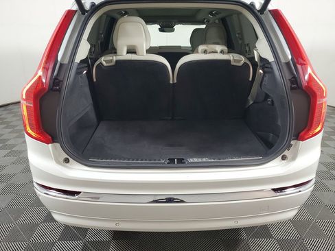 Certified 2025 Volvo XC90 T8 Core AWD/4WD image 11