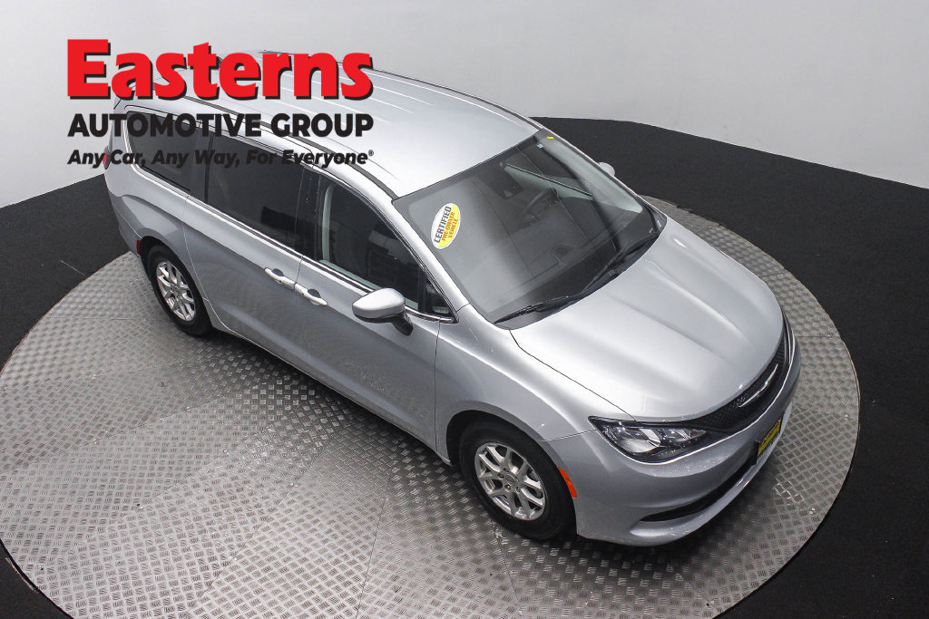 Used 2023 Chrysler Voyager LX FWD image 4