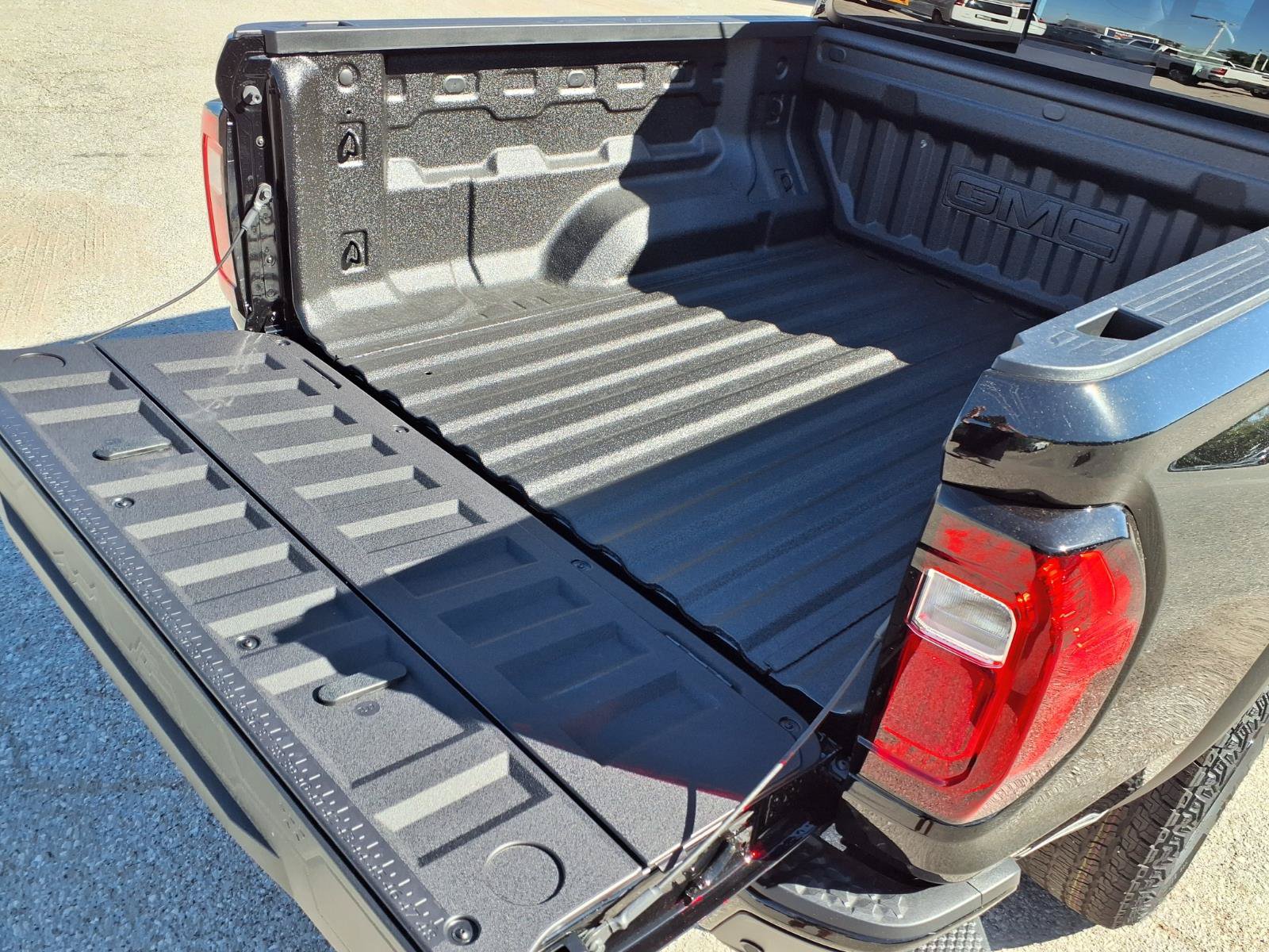 New 2026 GMC Canyon AT4 AWD/4WD image 19