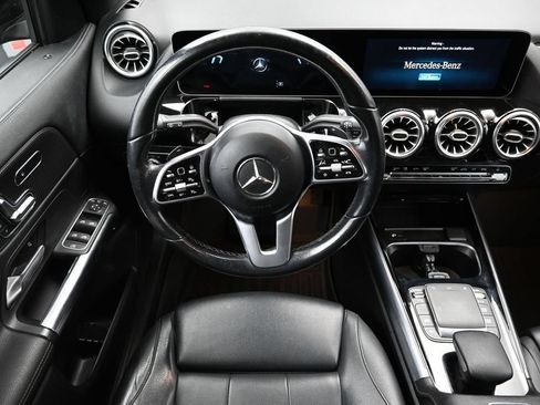 Used 2021 Mercedes-Benz GLA 250 image 3