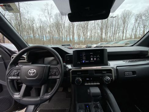 Certified 2025 Toyota Tacoma SR5 image 21