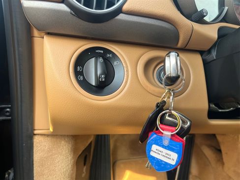 Used 2011 Porsche Cayman image 16