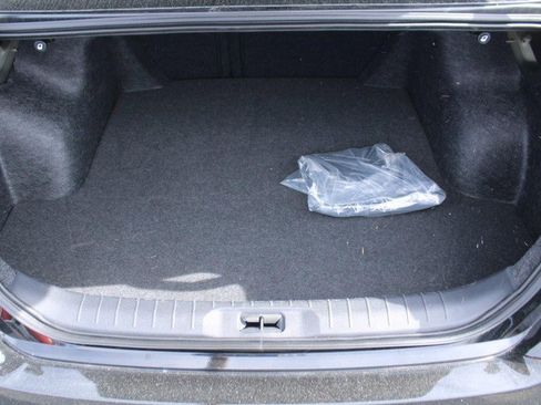 Used 2025 Nissan Altima 2.5 SV image 6
