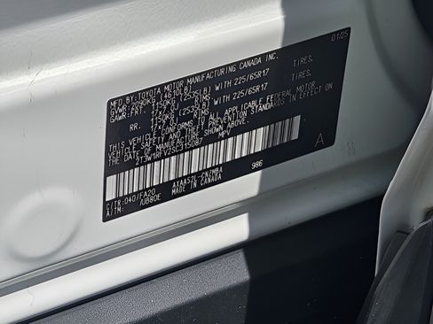 Certified 2025 Toyota RAV4 XLE FWD image 25