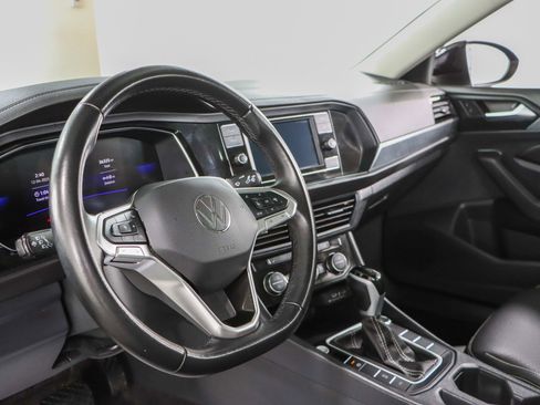 Used 2024 Volkswagen Jetta SE image 23