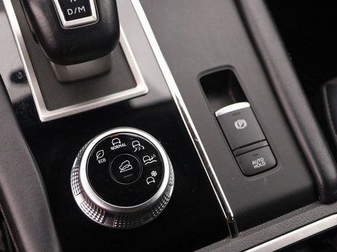 Used 2024 Mitsubishi Outlander SE Black Edition FWD image 21