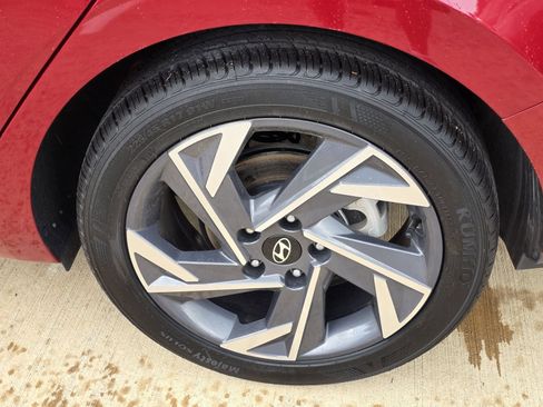 Used 2025 Hyundai Elantra Sport FWD image 10
