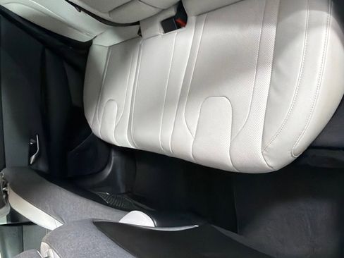 Used 2021 Hyundai Elantra Limited w/ Cargo Package image 19