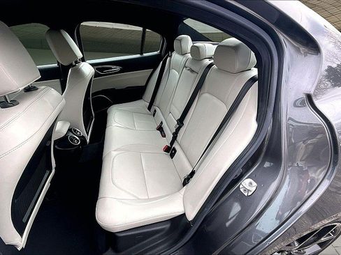 Used 2020 Alfa Romeo Giulia w/ Quick Order Package 22K Sport image 25