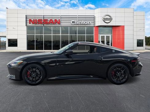 Certified 2024 Nissan Z Performance w/ Floor Mat Package image 6