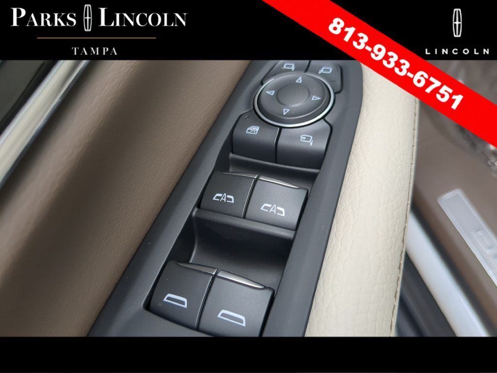 Used 2025 GMC Yukon XL Denali w/ Sun & Power Step Package RWD image 16