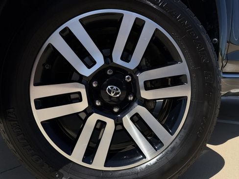 Used 2017 Toyota 4Runner Limited AWD/4WD image 9