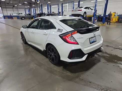Used 2017 Honda Civic Sport image 7