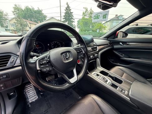 Used 2018 Honda Accord Sport image 15