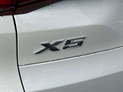 Used 2019 BMW X5 xDrive40i w/ Premium Package image 28