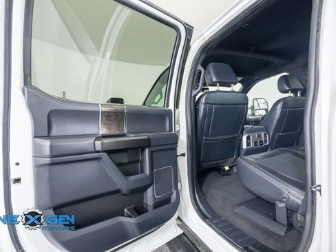 Used 2022 Ford F350 Lariat w/ Lariat Ultimate Package AWD/4WD image 28