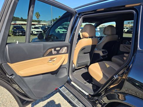 New 2026 Mercedes-Benz GLS 450 4MATIC image 17