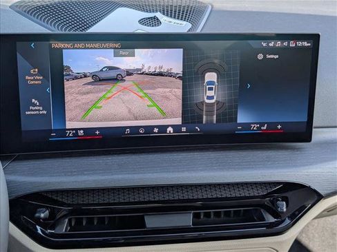 Used 2026 BMW 330i Sedan w/ Premium Package image 13