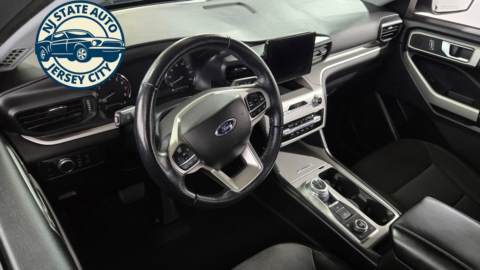 Used 2022 Ford Explorer XLT AWD/4WD image 16