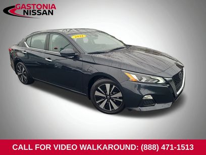 Used 2021 Nissan Altima 2.5 SV w/ SV Premium Package