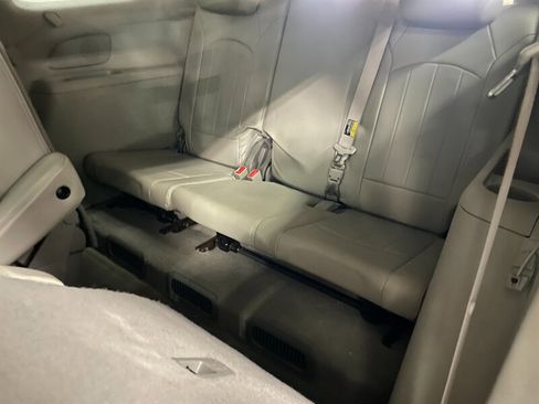 Used 2013 Buick Enclave Leather image 18