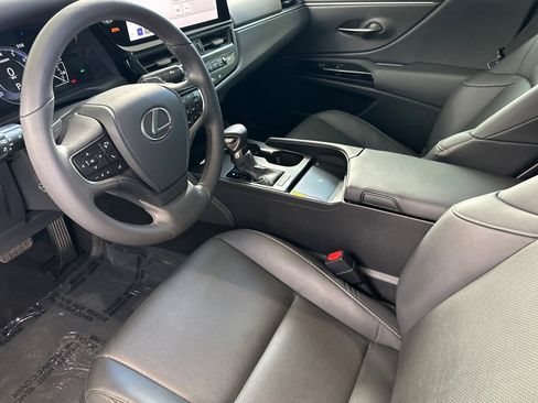 Used 2024 Lexus ES 350 w/ Premium Package FWD image 11