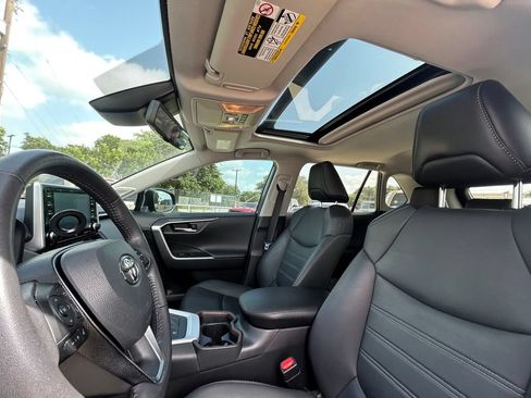 Used 2021 Toyota RAV4 Limited AWD/4WD image 12