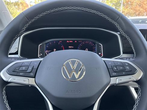 New 2026 Volkswagen Taos SEL image 25