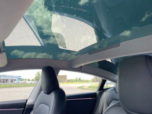 Used 2024 Tesla Model 3 Standard Range RWD image 7