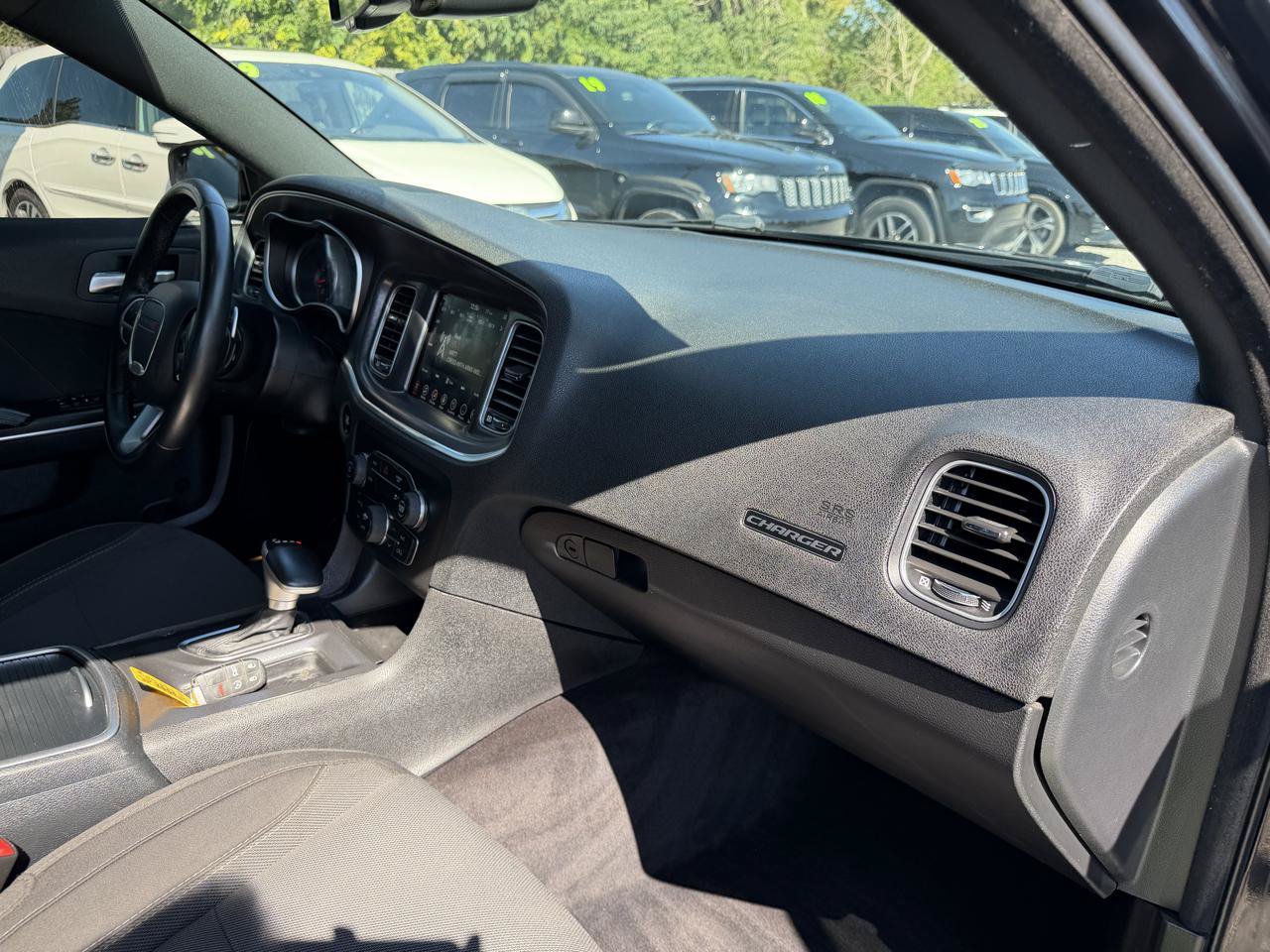 Used 2017 Dodge Charger R/T RWD image 8