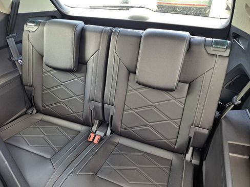 New 2026 Volkswagen Atlas SE image 21