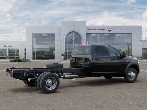 New 2026 RAM 4500 Tradesman w/ Chrome Appearance Group AWD/4WD image 4