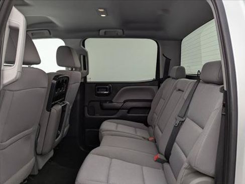 Used 2018 Chevrolet Silverado 1500 Custom w/ Custom Convenience Package RWD image 17