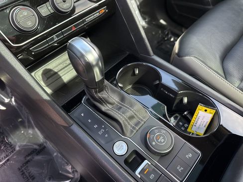 Certified 2023 Volkswagen Atlas SEL Premium image 22