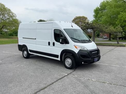 Used 2026 RAM ProMaster 2500 w/ Convenience Group FWD image 45