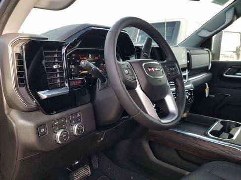 New 2026 GMC Sierra 3500 SLT w/ SLT Convenience Package image 9