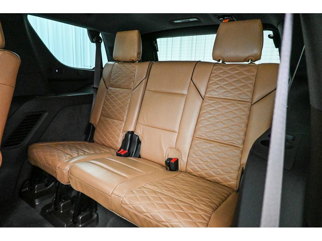 Used 2021 Cadillac Escalade Sport w/ Driver Assist Tech Package AWD/4WD image 24
