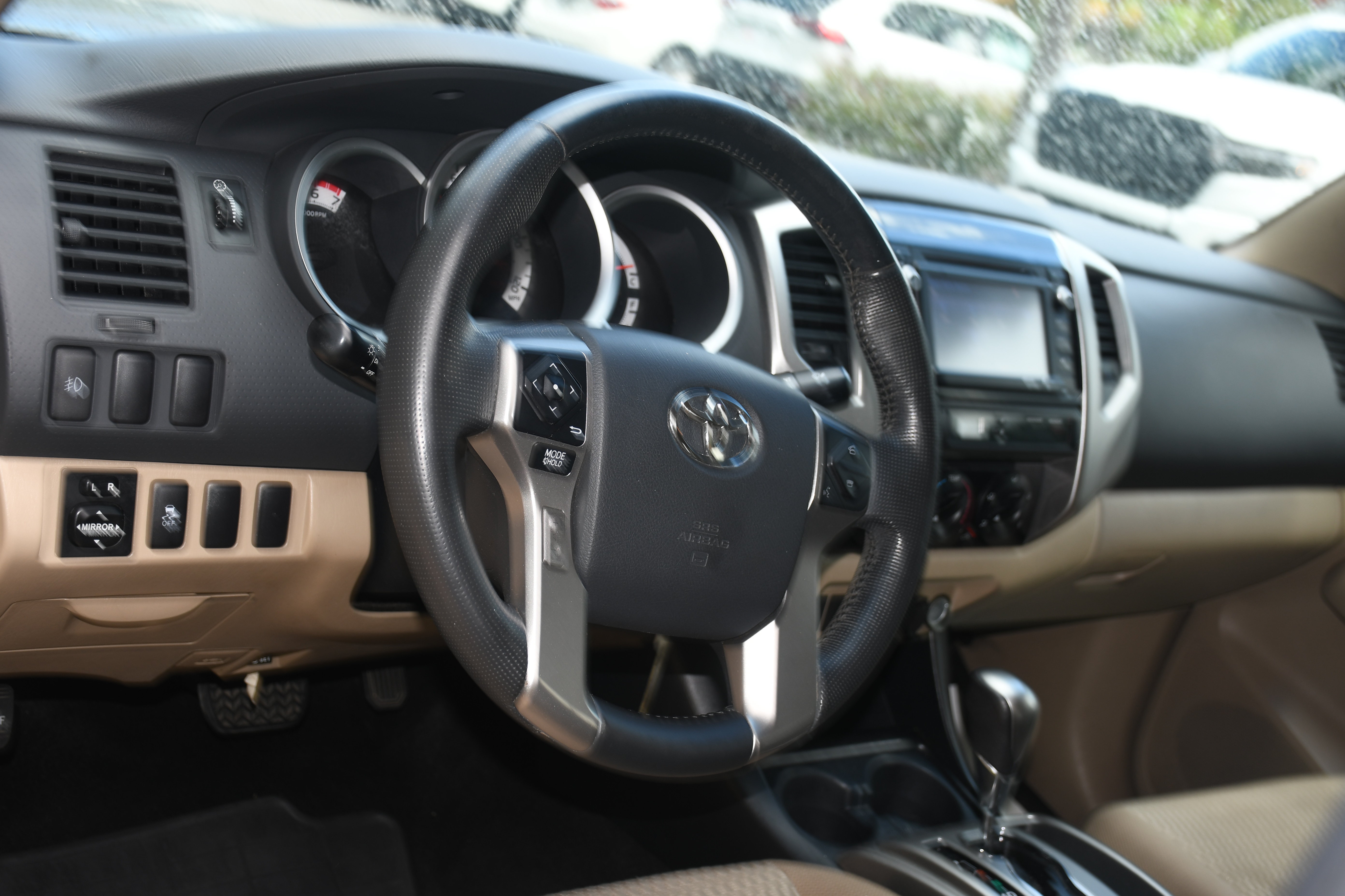 Used 2014 Toyota Tacoma PreRunner w/ SR5 Package RWD image 8