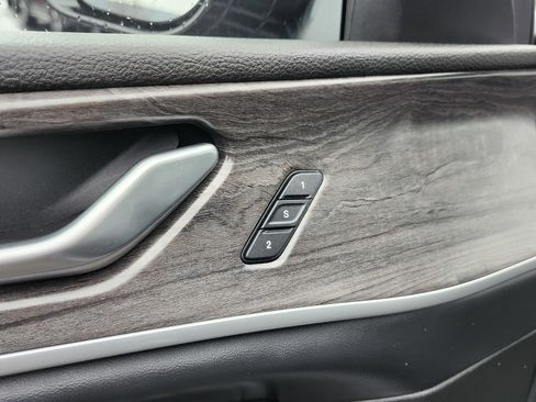 Used 2023 Jeep Grand Cherokee L Limited image 28